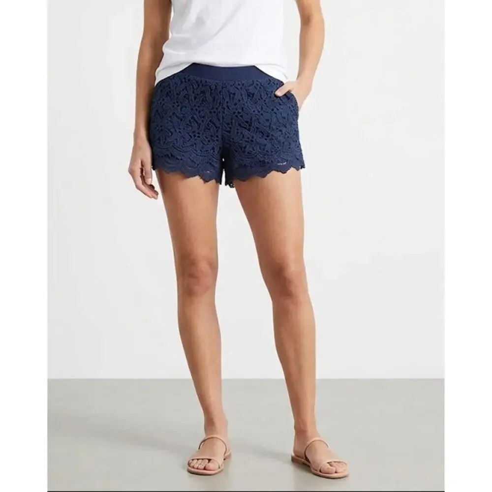 Lilly Pulitzer Lacie Short S Navy Crochet Overlay Pull On Preppy Lined Scalloped